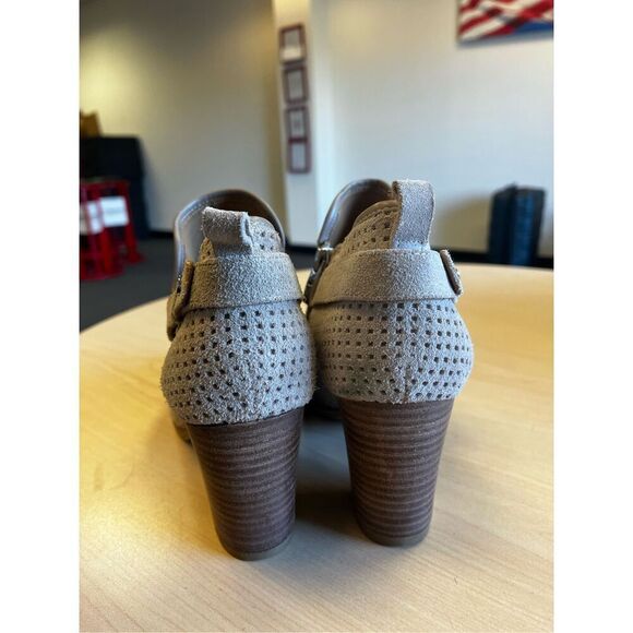 Franco Sarto Tan Dale2 Perforated Suede abilities sz 10 EUC - Picture 6 of 8